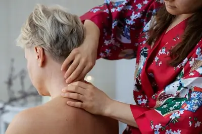  Desk neck & shoulders 